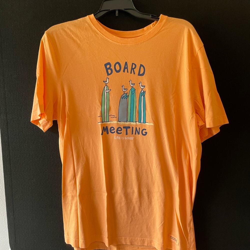 3/$10 - Life is Good surfboard tee. Like new. Men’s medium